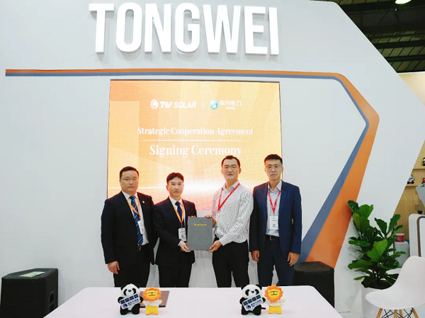 1.webp.png 1.webp.png